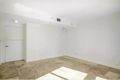 325 NE Biscayne Blvd #1923, Miami, FL 33131 - Photo 31