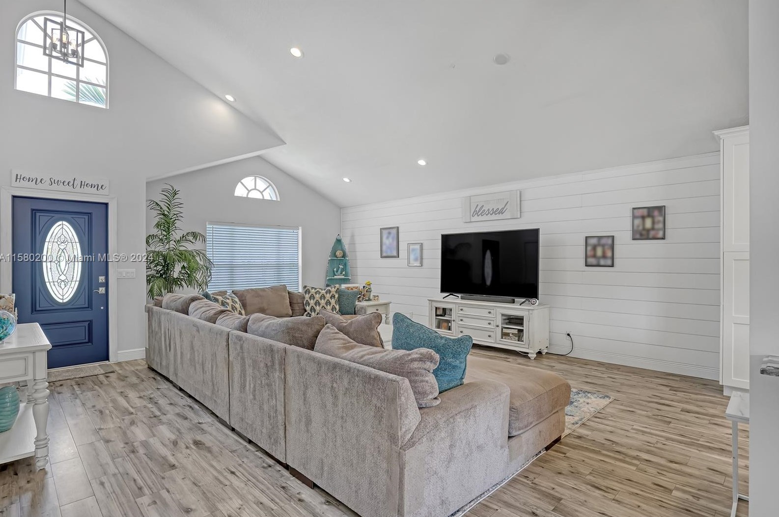 147 Stonebriar Blvd, Jupiter FL 33458-8152 exterior