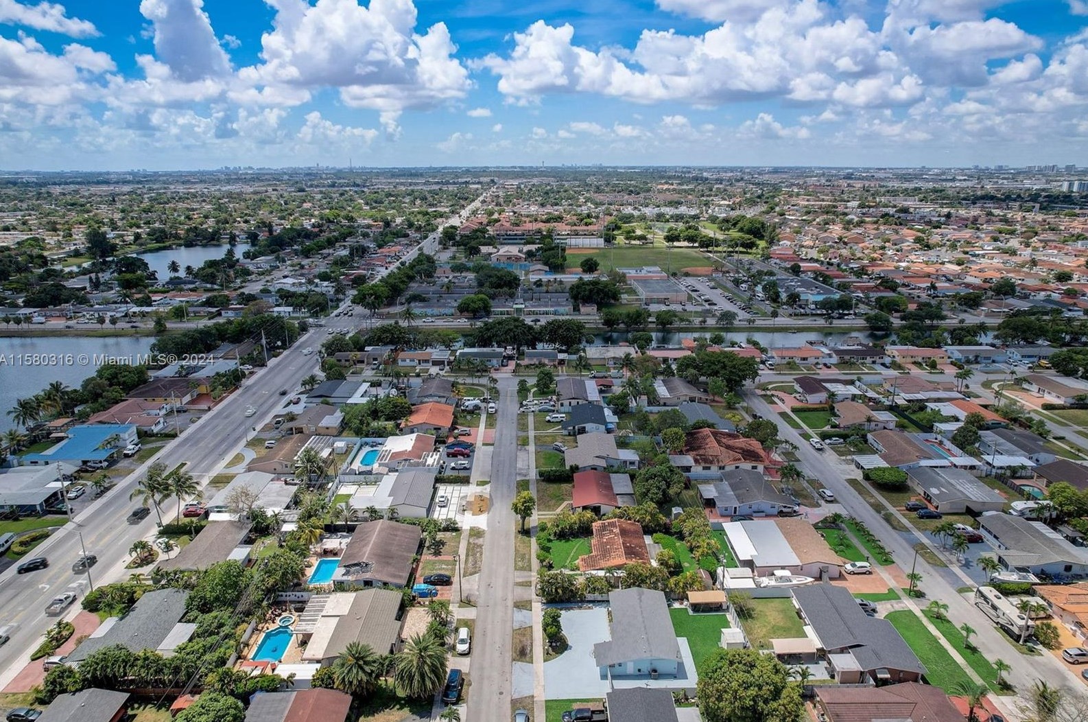 4660 8th Ct, Hialeah FL  33012-3512 exterior