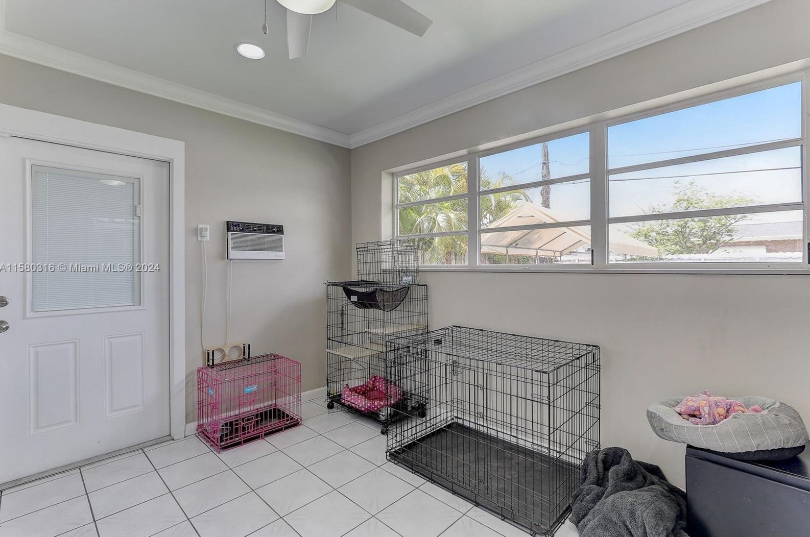 4660 8th Ct, Hialeah FL  33012-3512 exterior