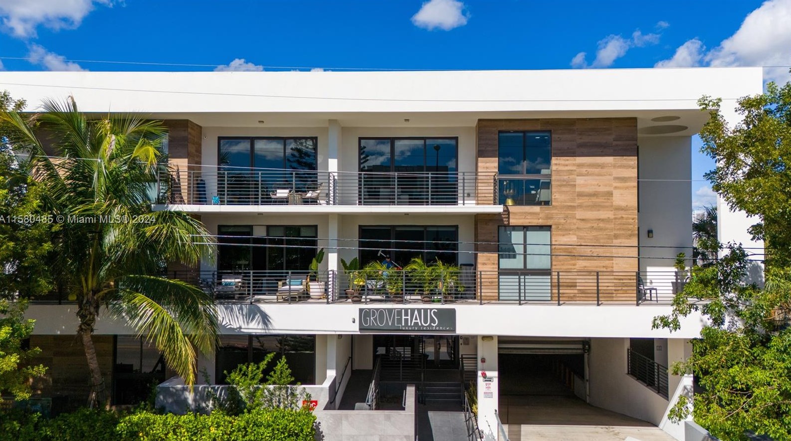 3265 Bird Ave, Miami FL 33133-4464 exterior