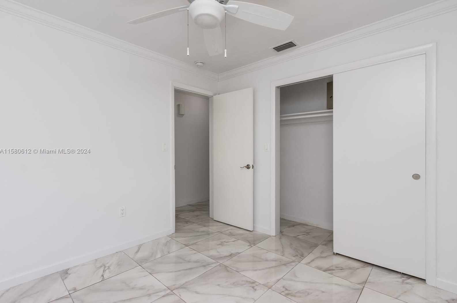 221 46th Ave, Hollywood FL 33023-5540 exterior