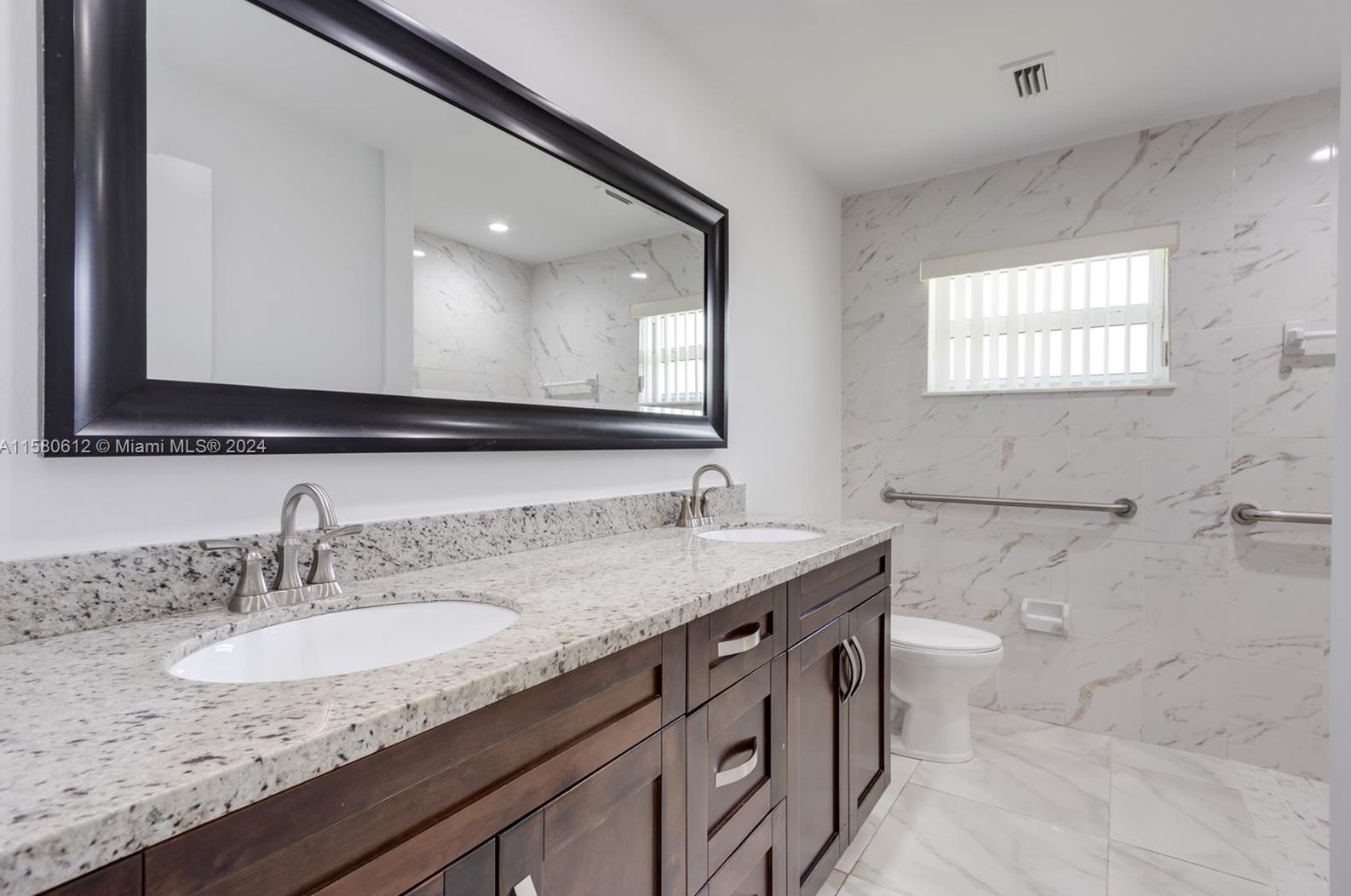 221 46th Ave, Hollywood FL 33023-5540 exterior