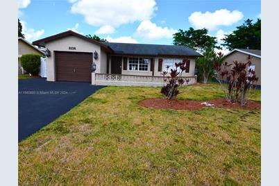 8106 NW 94th Ave - Photo 1