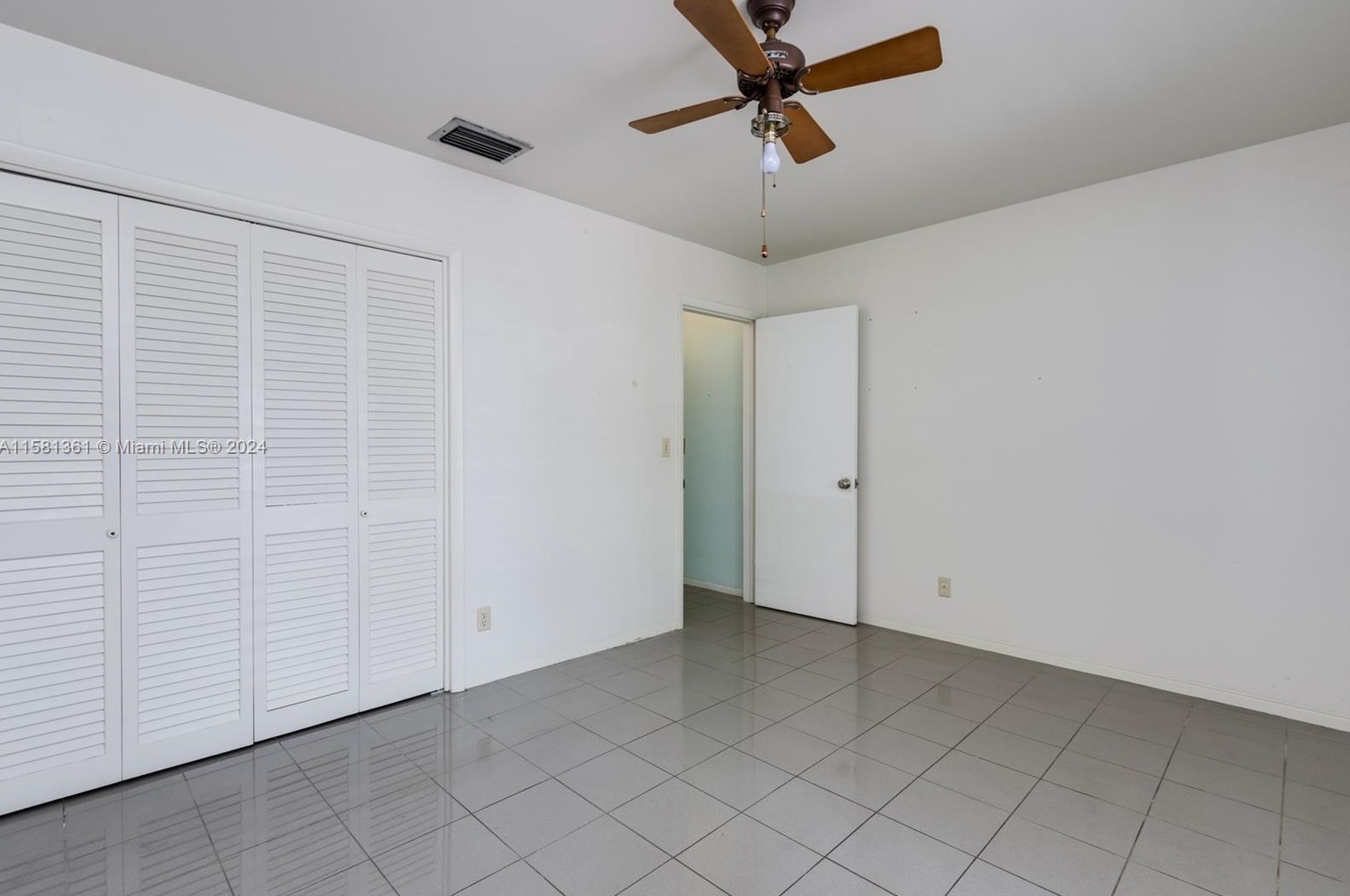 2131 53 Ave, Hollywood FL 33021-2336 exterior