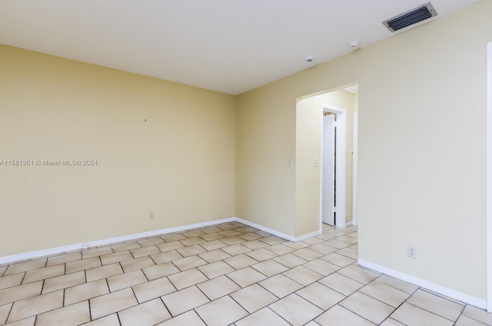 2131 53 Ave, Hollywood FL 33021-2336 exterior