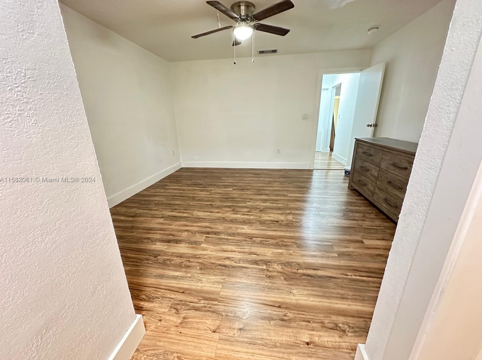 6756 Dogwood Dr, Hollywood FL 33023-4849 exterior