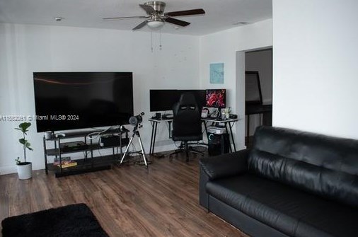 6756 Dogwood Dr, Hollywood FL 33023-4849 exterior