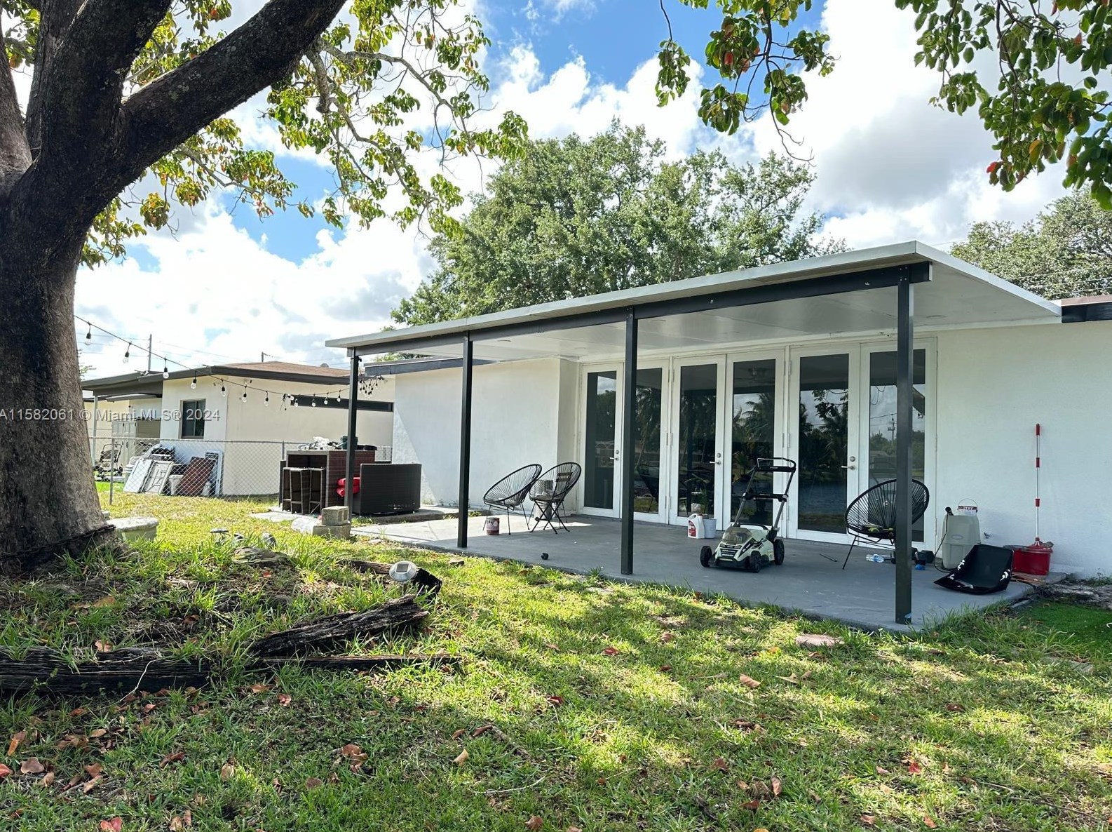 6756 Dogwood Dr, Hollywood FL 33023-4849 exterior