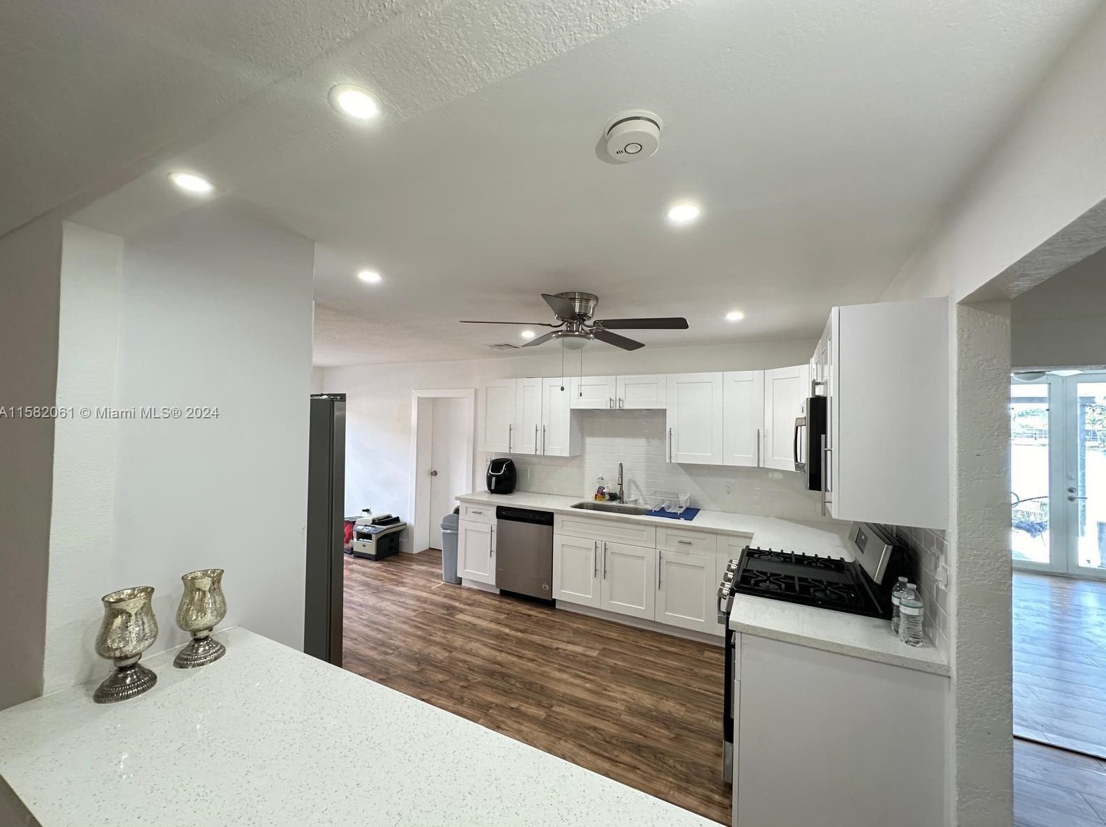 6756 Dogwood Dr, Hollywood FL 33023-4849 exterior