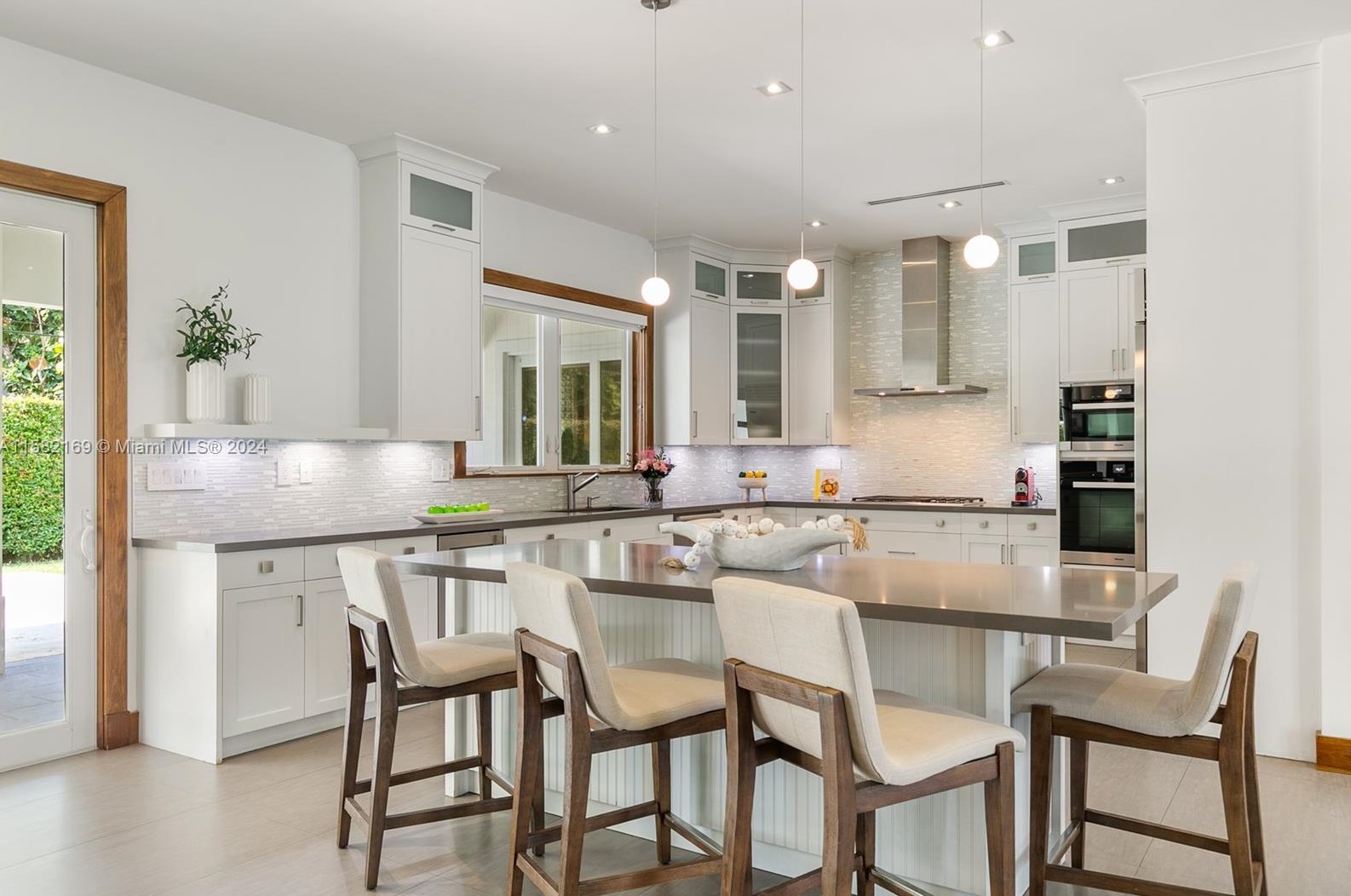 5764 54 Ter, Miami FL 33165-6728 exterior