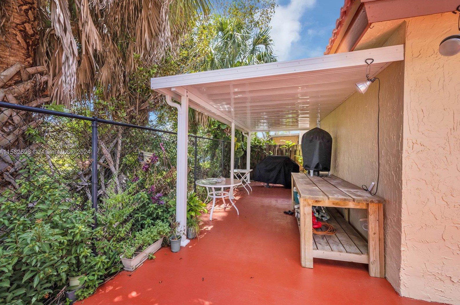 3437 Foxcroft Rd, Hollywood FL  33025-4169 exterior