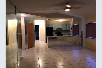 725 NW 19th Ter, Fort Lauderdale, FL 33311 - Photo 5