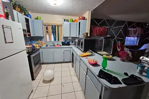 725 NW 19th Terrace, Fort Lauderdale, FL 33311 - Photo 3