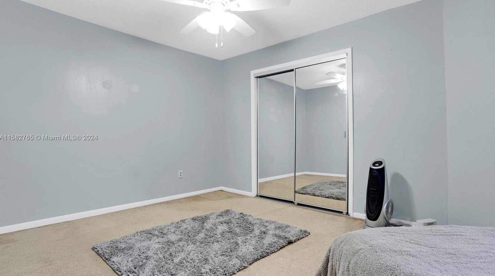 200 Melrose Dr, Miami FL 33166-5034 exterior