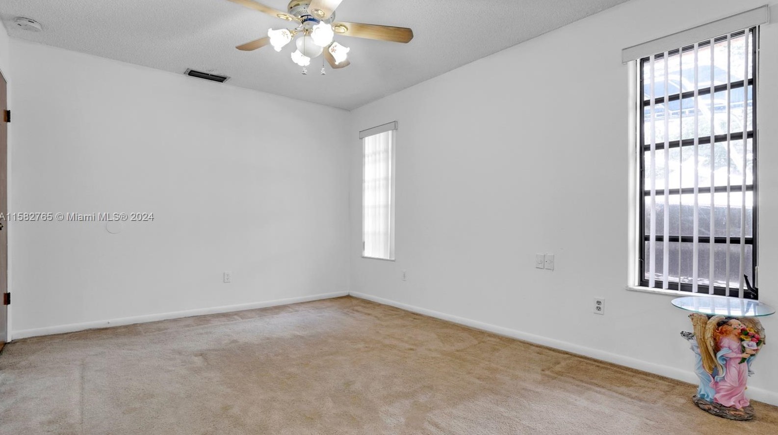 200 Melrose Dr, Miami FL 33166-5034 exterior