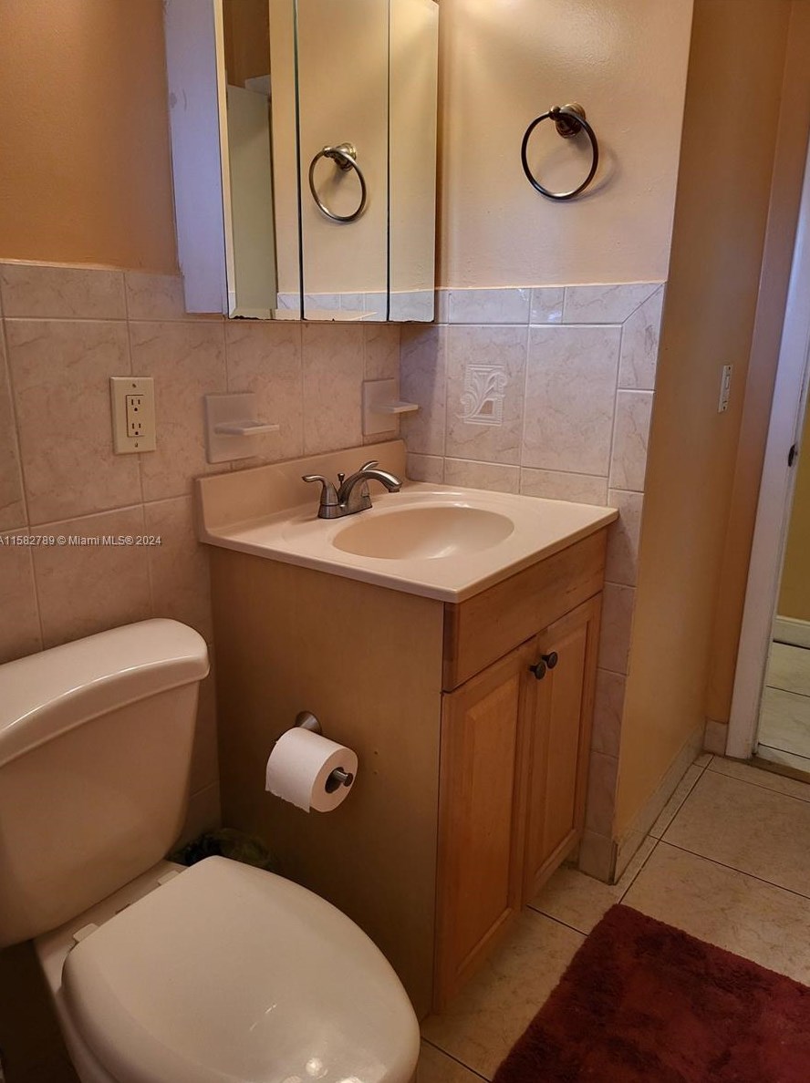 6931 4 St, Hollywood FL 33024-6212 exterior