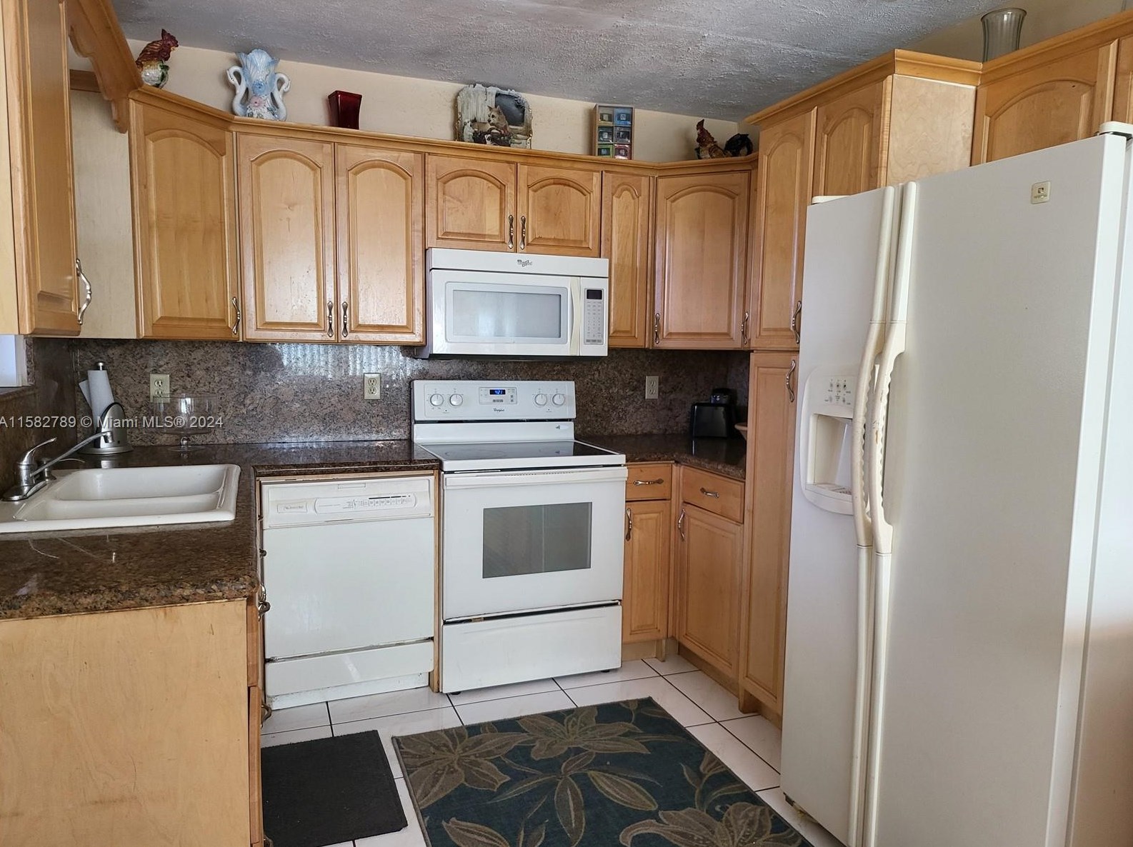 6931 4 St, Hollywood FL 33024-6212 exterior