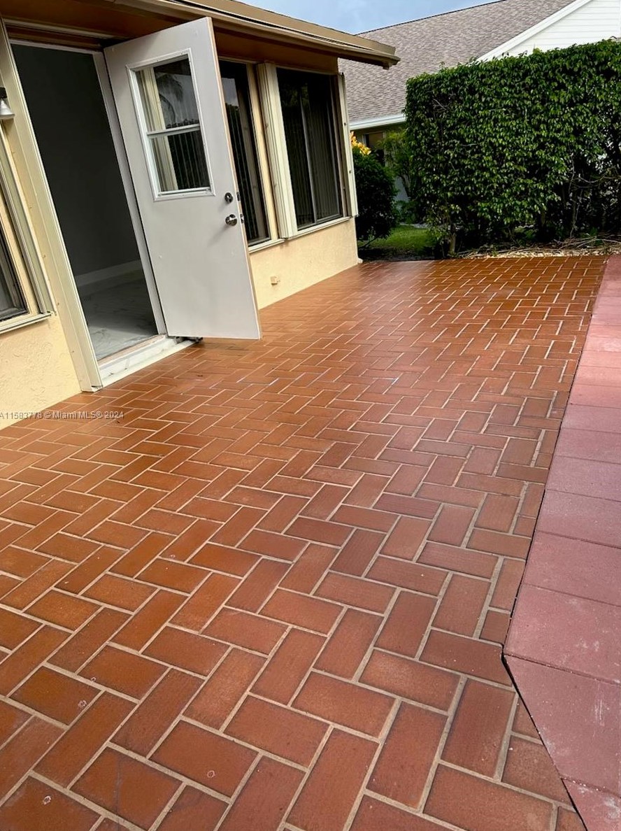 2622 13th St, Delray Beach FL  33445-1327 exterior