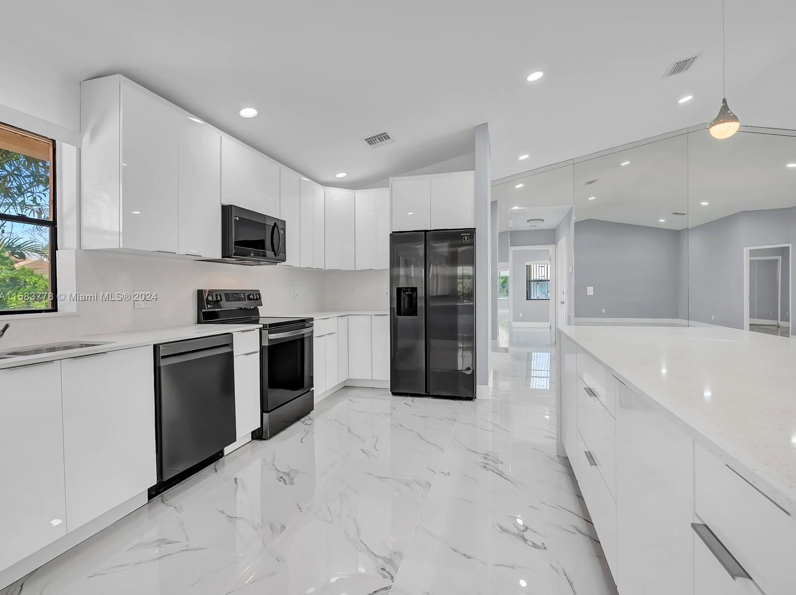 2622 13th St, Delray Beach FL  33445-1327 exterior
