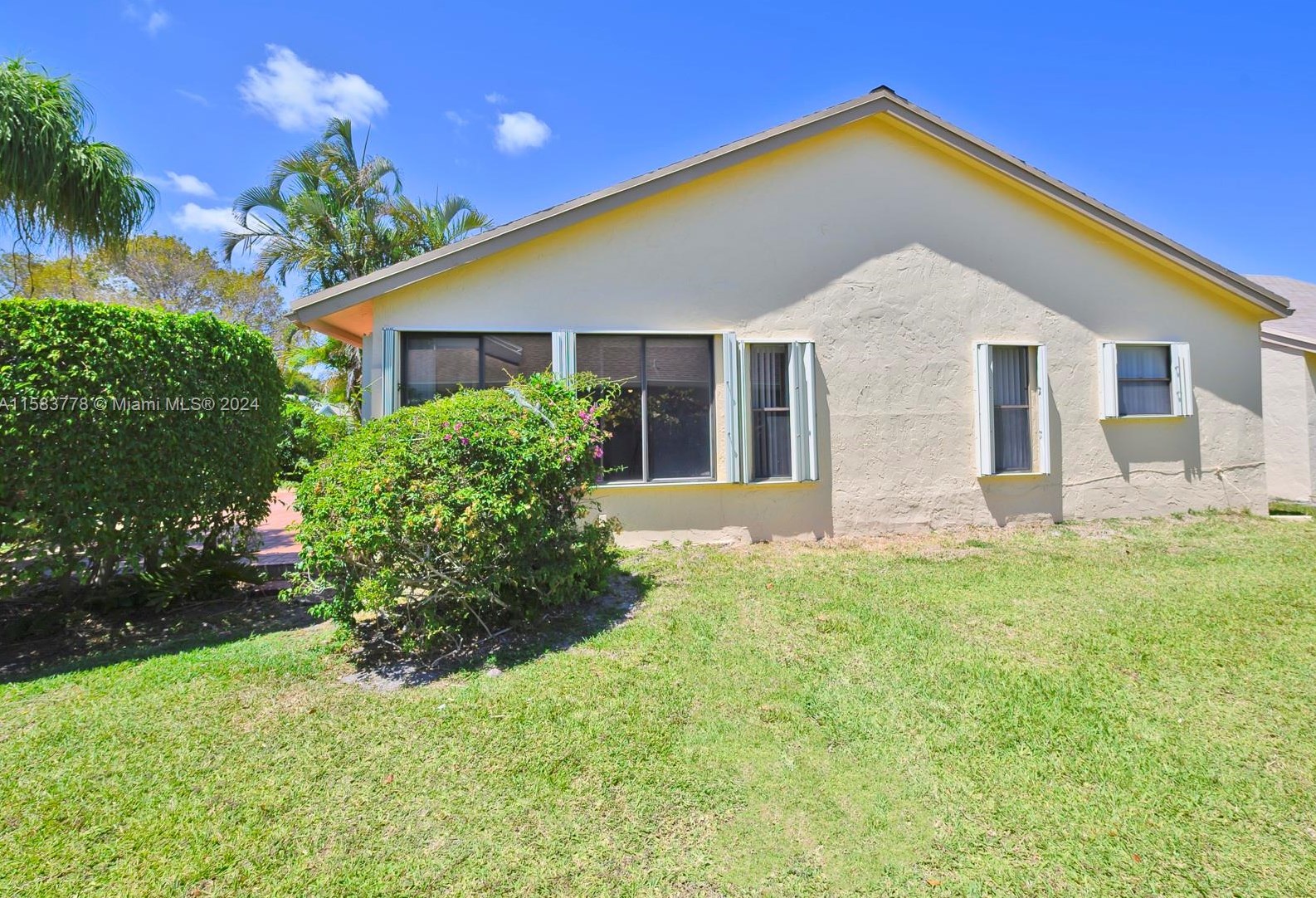 2622 13th St, Delray Beach FL  33445-1327 exterior