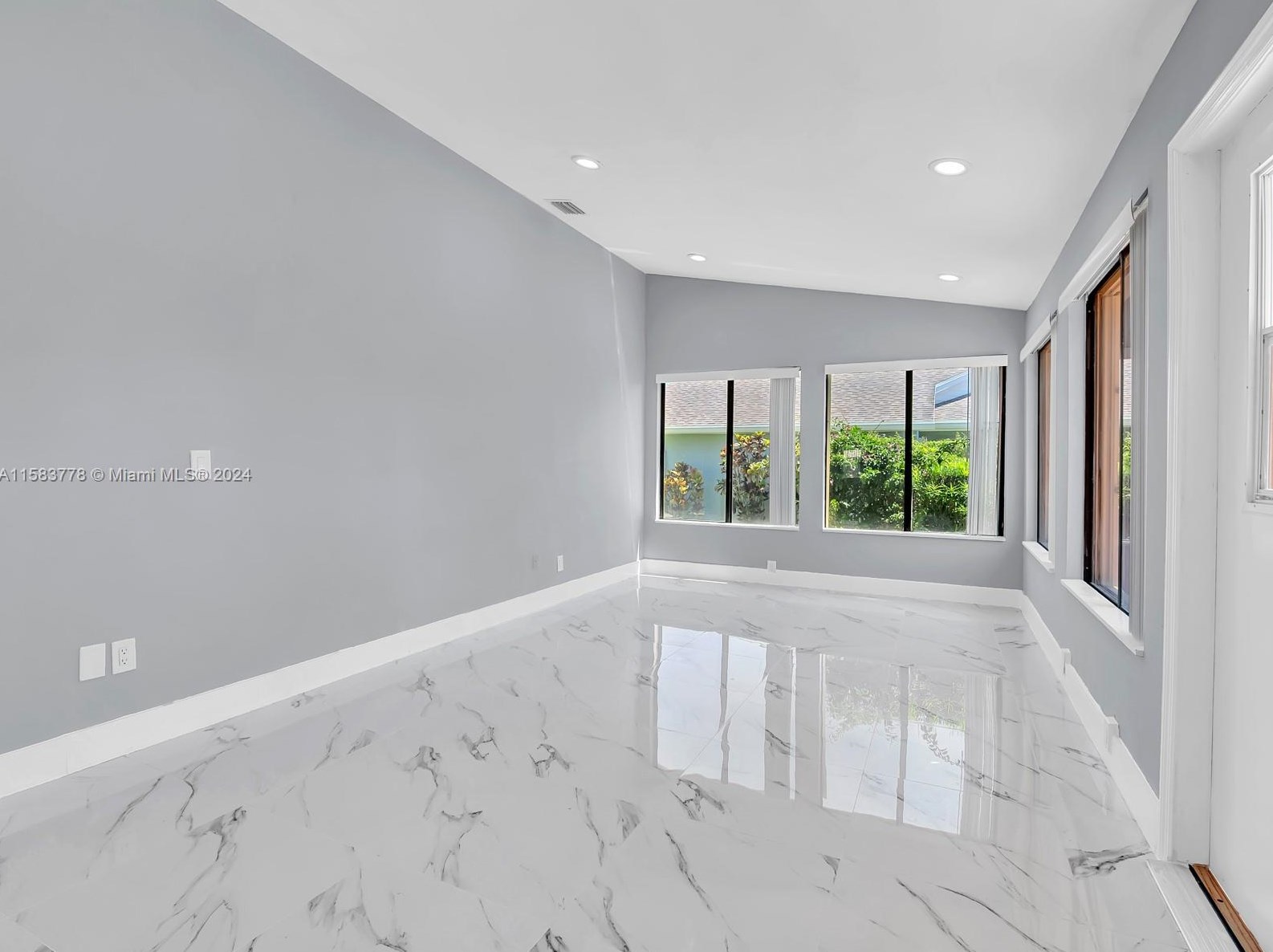 2622 13th St, Delray Beach FL  33445-1327 exterior