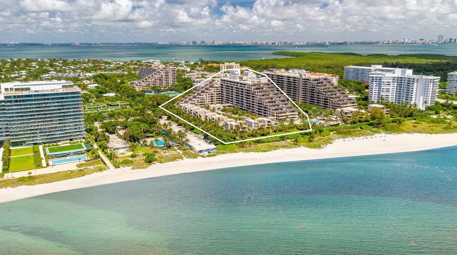 201 Crandon Blvd, Miami FL  33149-1516 exterior