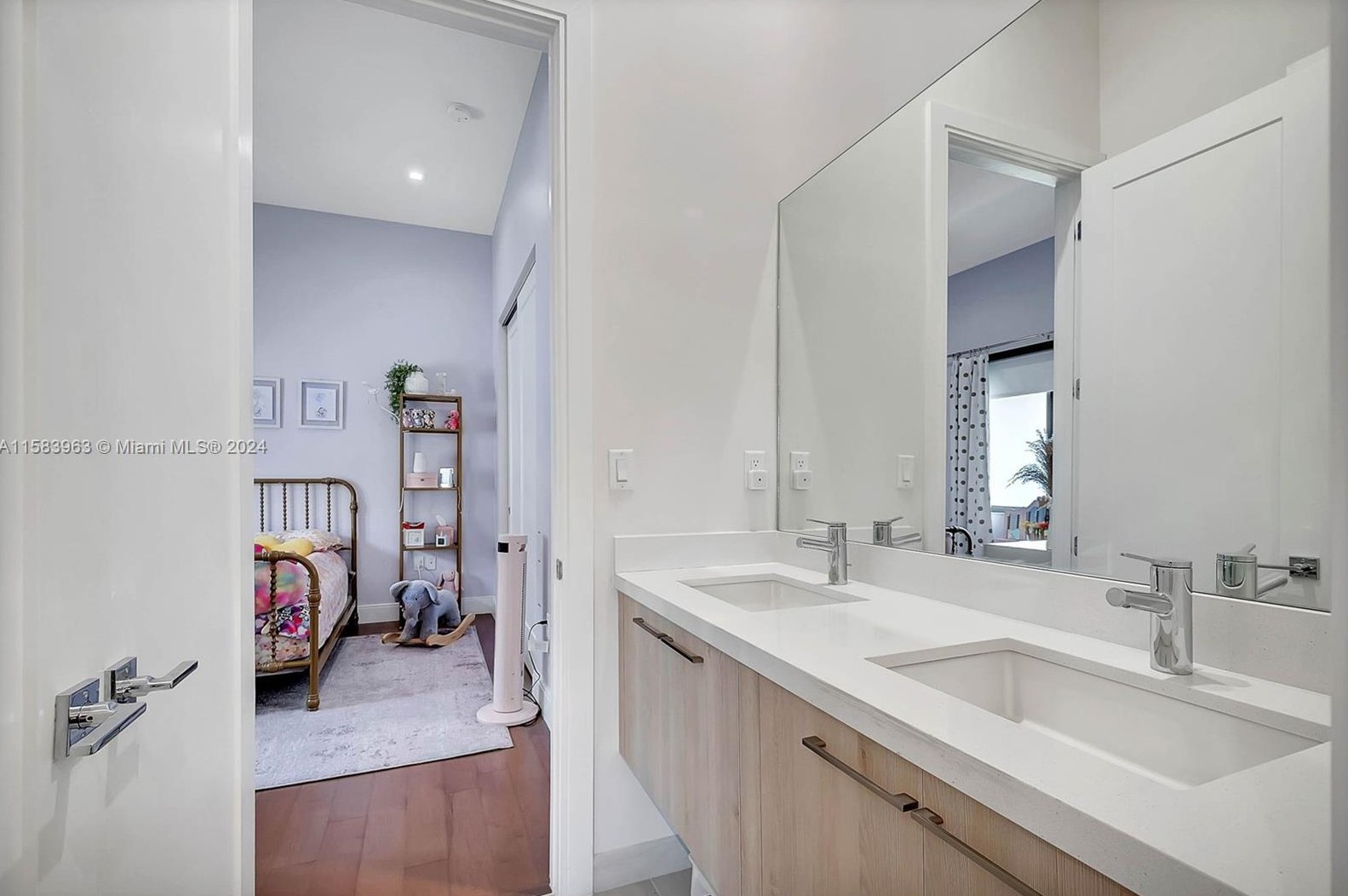 8175 48 Ter, Miami FL 33165-6120 exterior