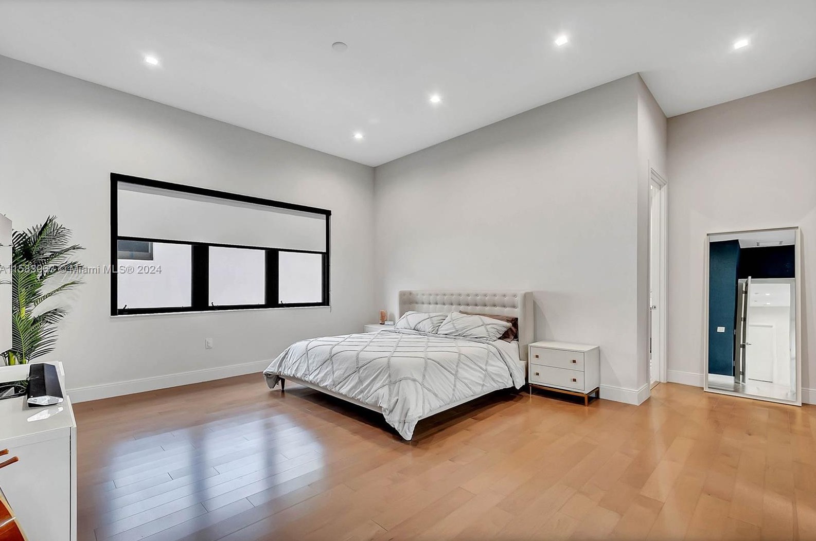 8175 48 Ter, Miami FL 33165-6120 exterior