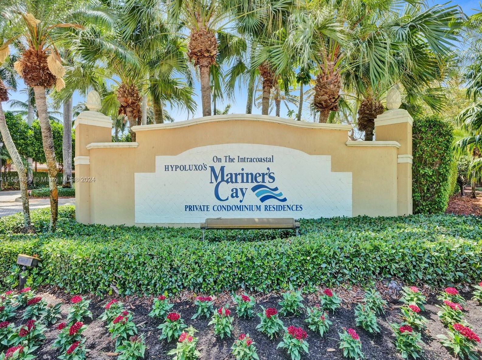 300 Scotia Dr, Lake Worth FL  33462-7001 exterior