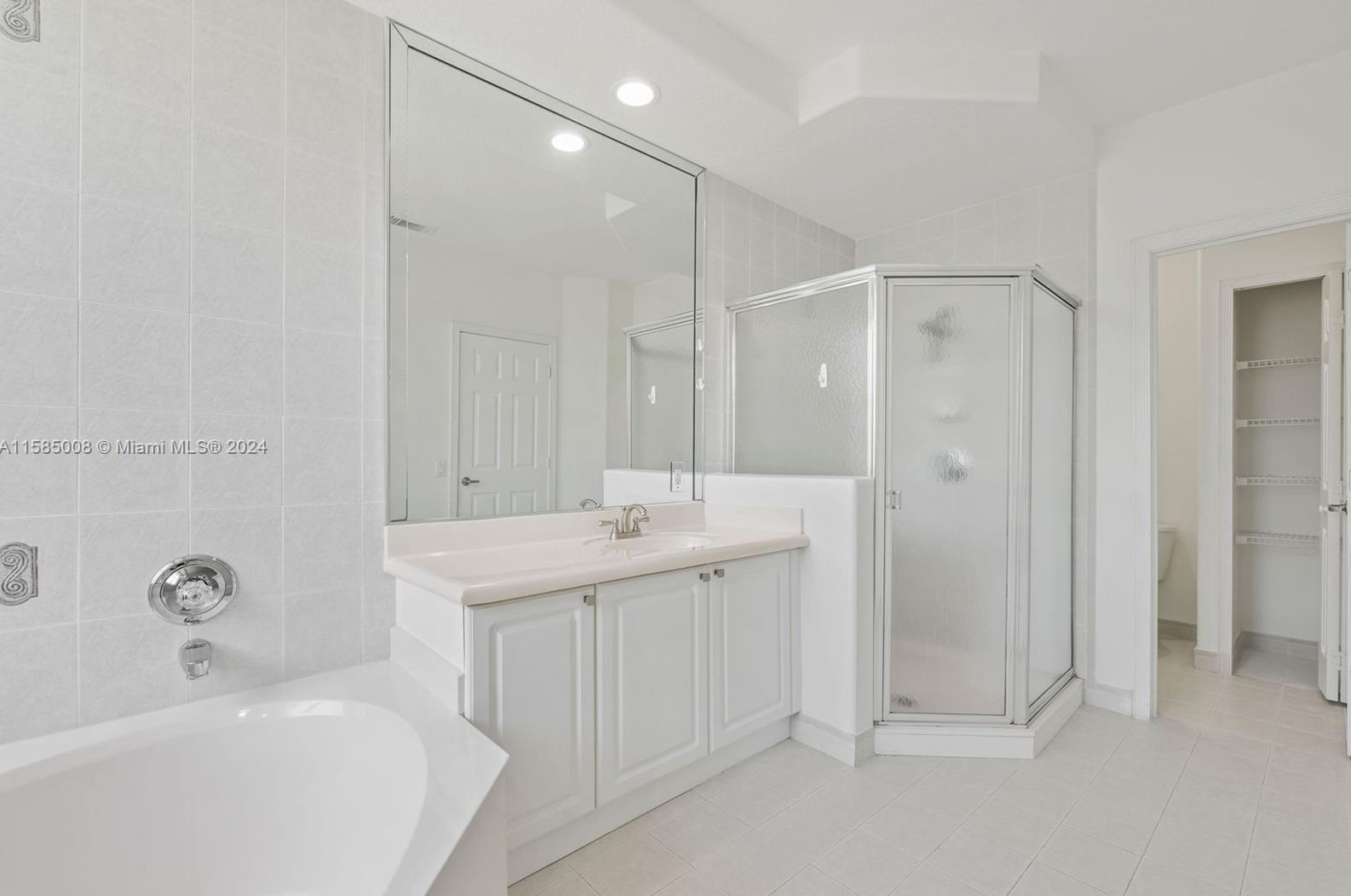 10970 48 Ter, Miami FL 33175-4328 exterior