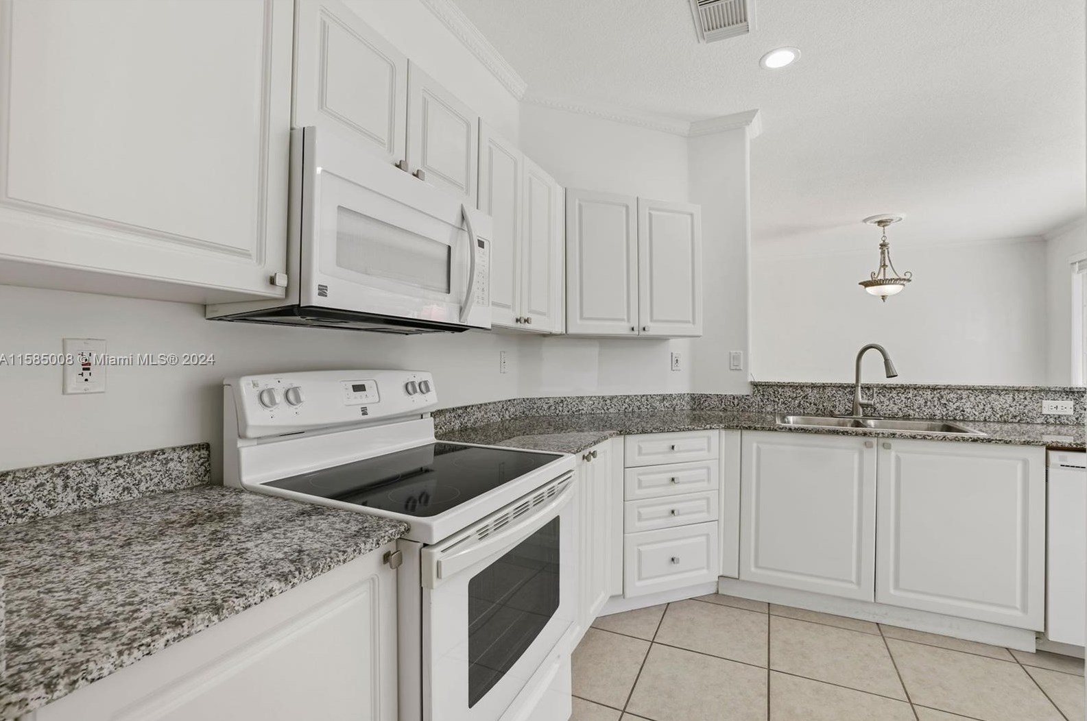 10970 48 Ter, Miami FL 33175-4328 exterior