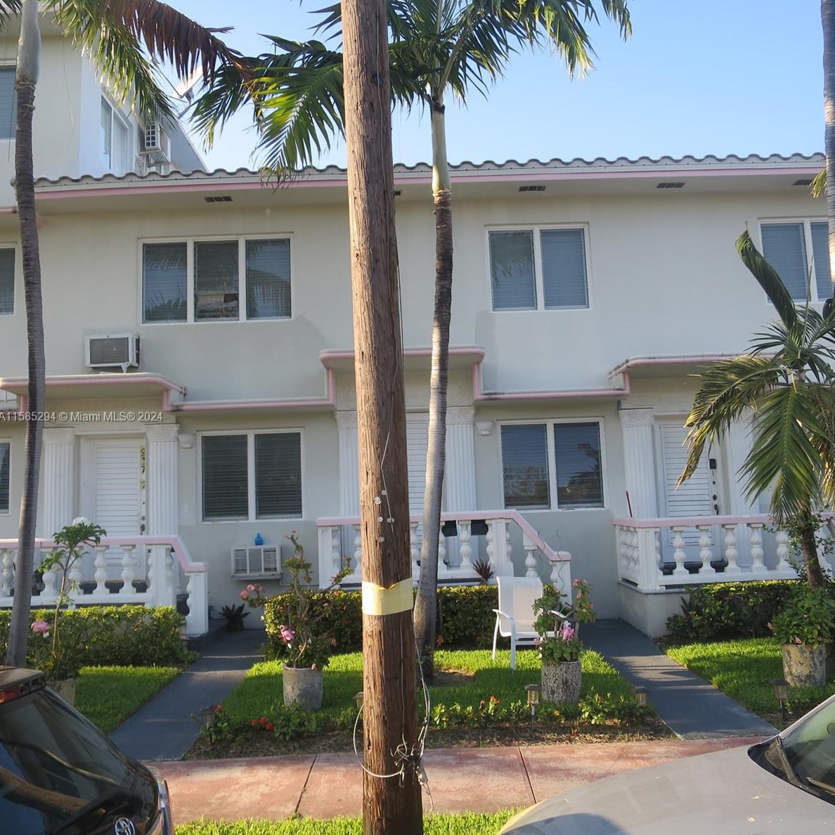837 40th St, Miami FL  33140-3819 exterior