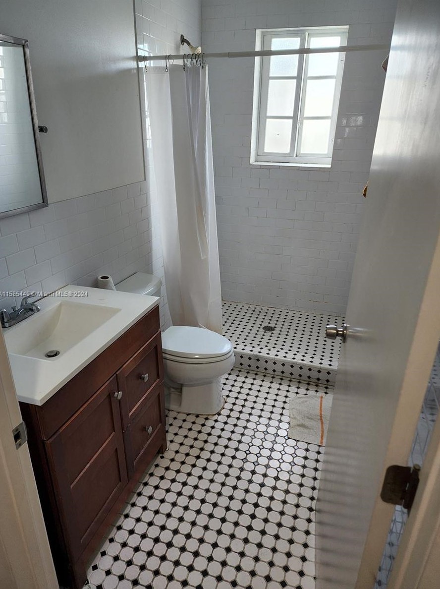 1345 Pennsylvania Ave, Miami FL  33139-4004 exterior