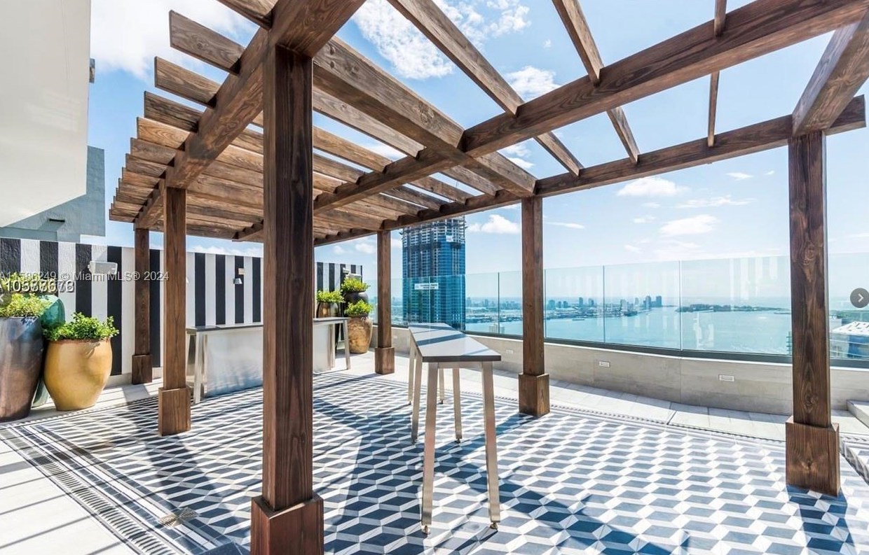 1300 Miami Ave, Miami FL  33130-4315 exterior