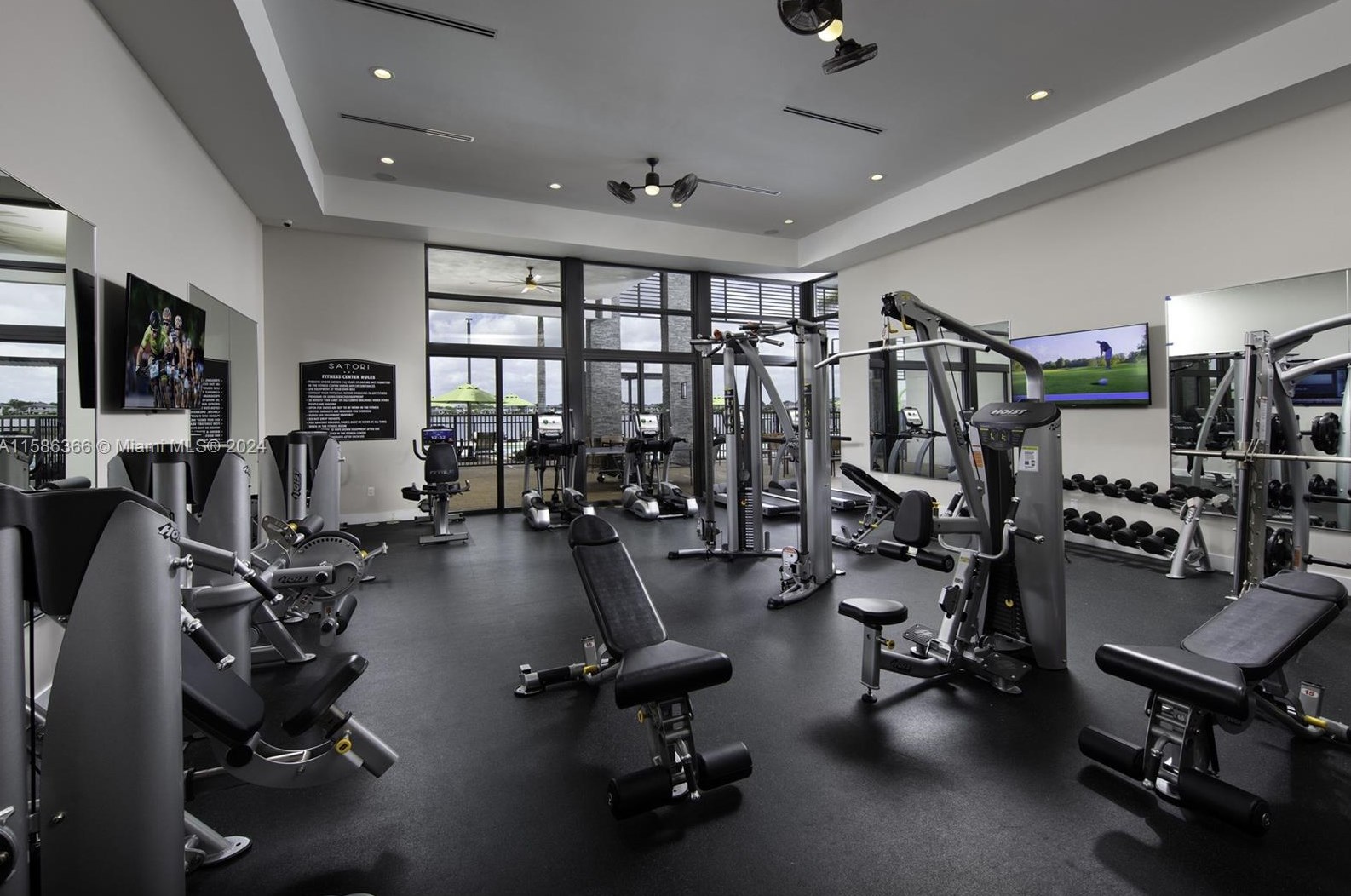 15824 91 Ct, Hialeah FL  33018-1990 exterior