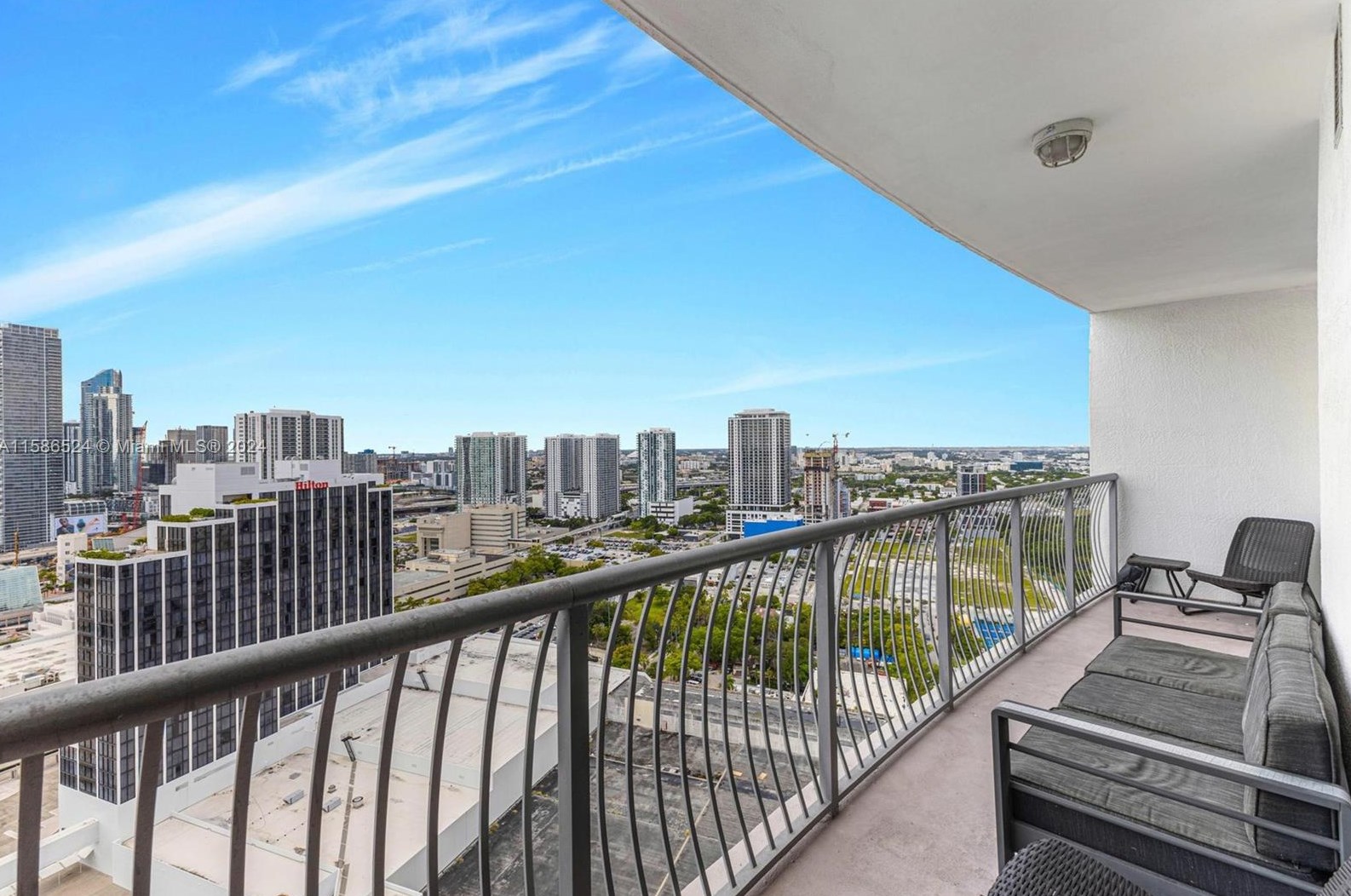 1750 Bayshore Dr, Miami FL 33132-3207 exterior