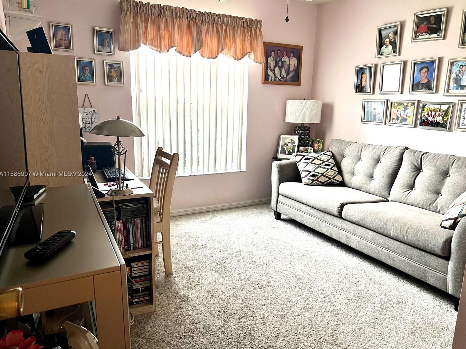 131 Friar St, Fort Pierce FL  34983-1564 exterior