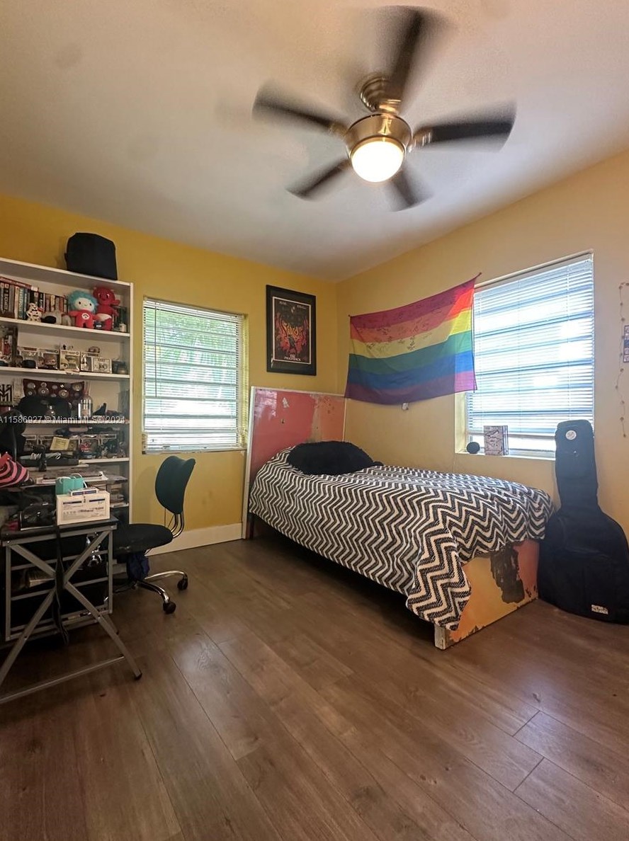 1300 134 St, Miami FL 33161-4352 exterior