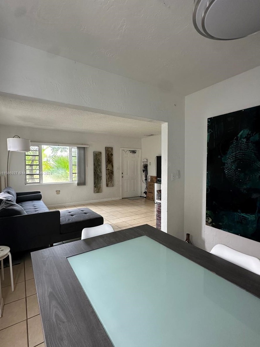 1300 134 St, Miami FL 33161-4352 exterior