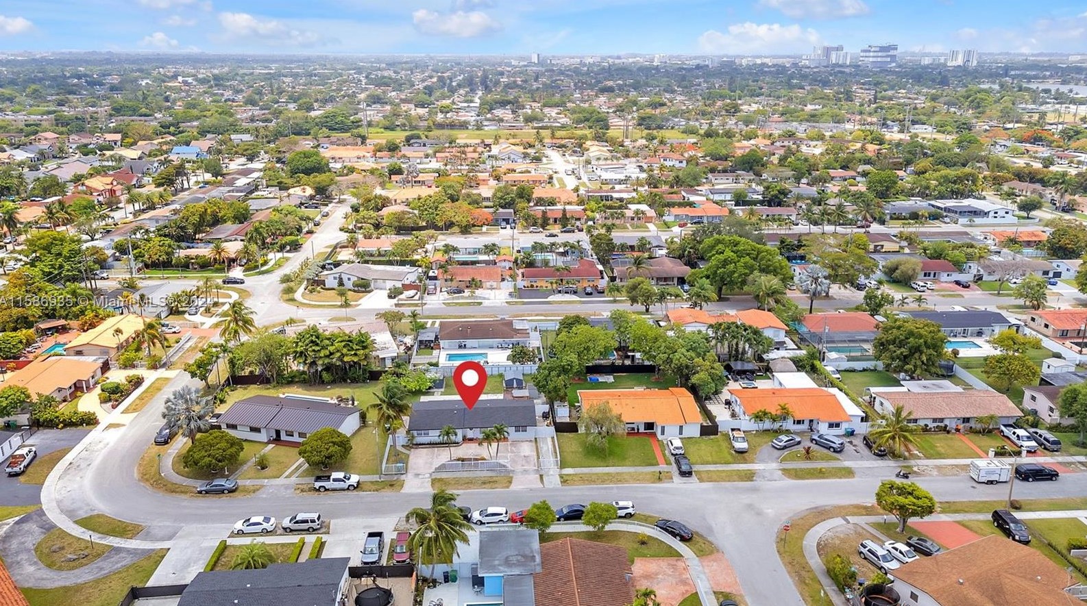 1830 92 Ct, Miami FL 33189-2464 exterior