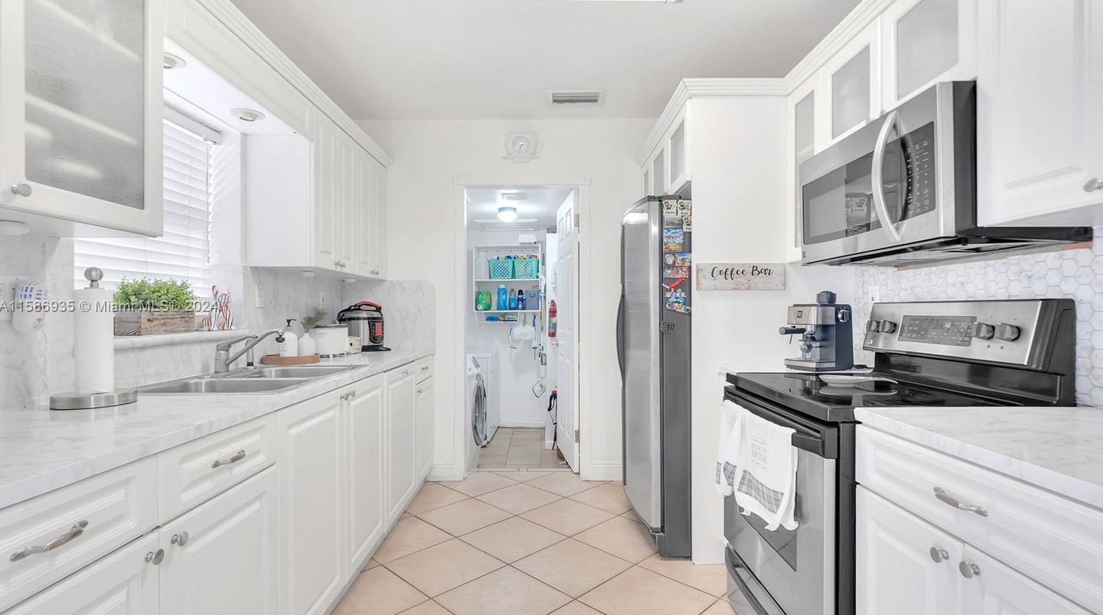 1830 92 Ct, Miami FL 33189-2464 exterior