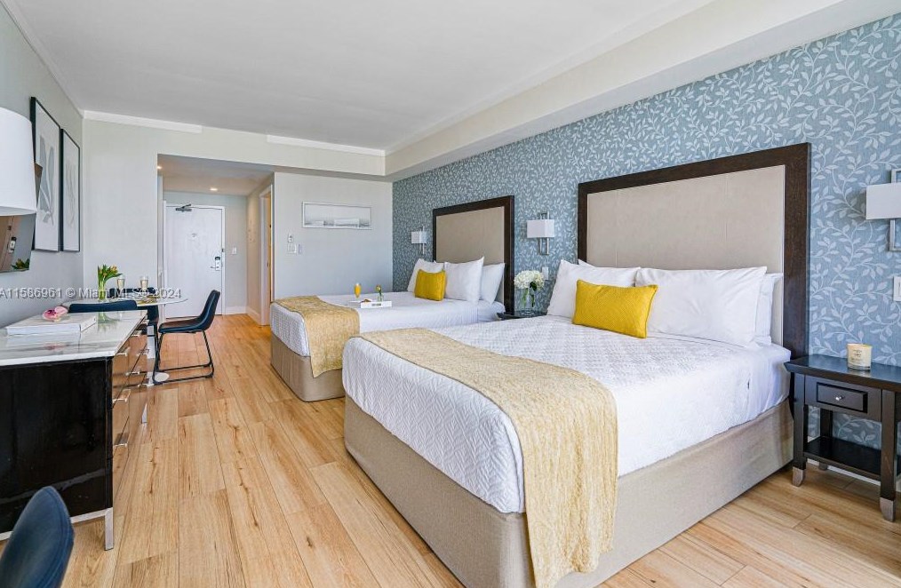 2889 Mcfarlane Rd, Miami FL 33133-6008 exterior