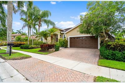 2575 Jardin Dr, Weston, FL 33327 - Photo 1