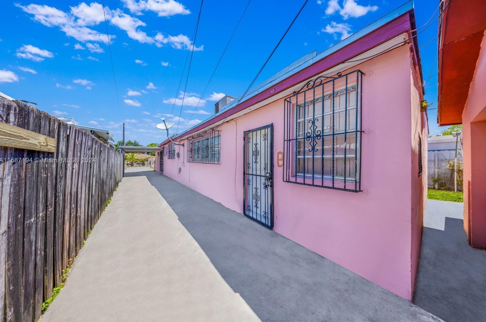 654 35 St, Hialeah FL  33012-4828 exterior