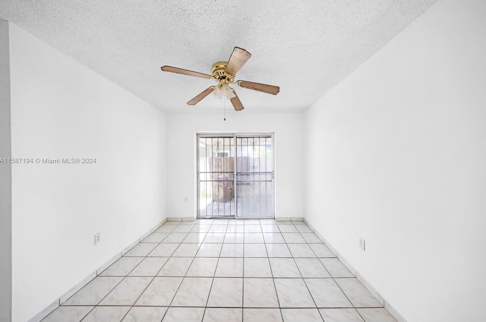 654 35 St, Hialeah FL  33012-4828 exterior