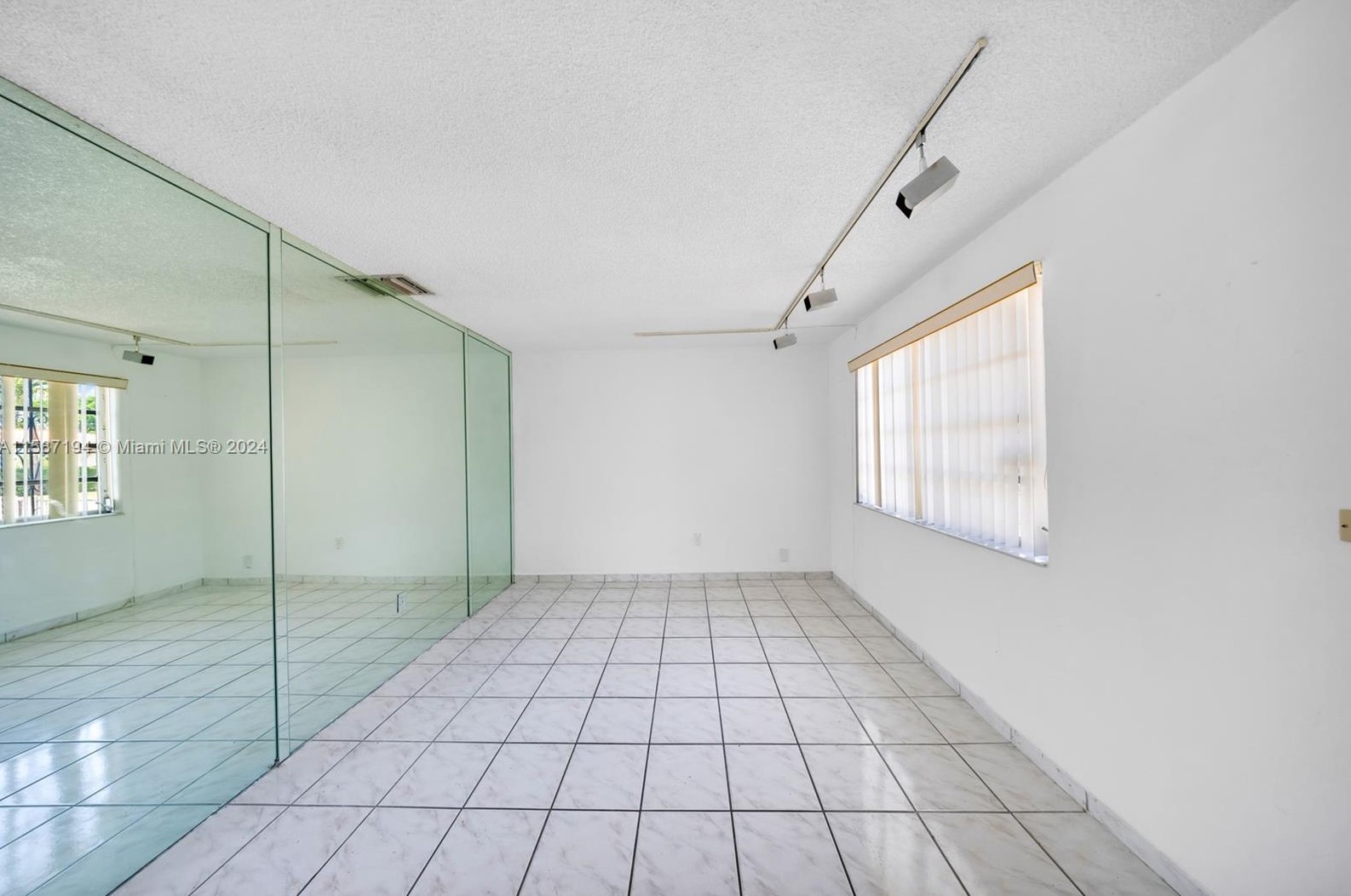 654 35 St, Hialeah FL  33012-4828 exterior