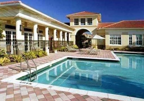 2421 Centergate Dr, Hollywood FL  33025-7232 exterior