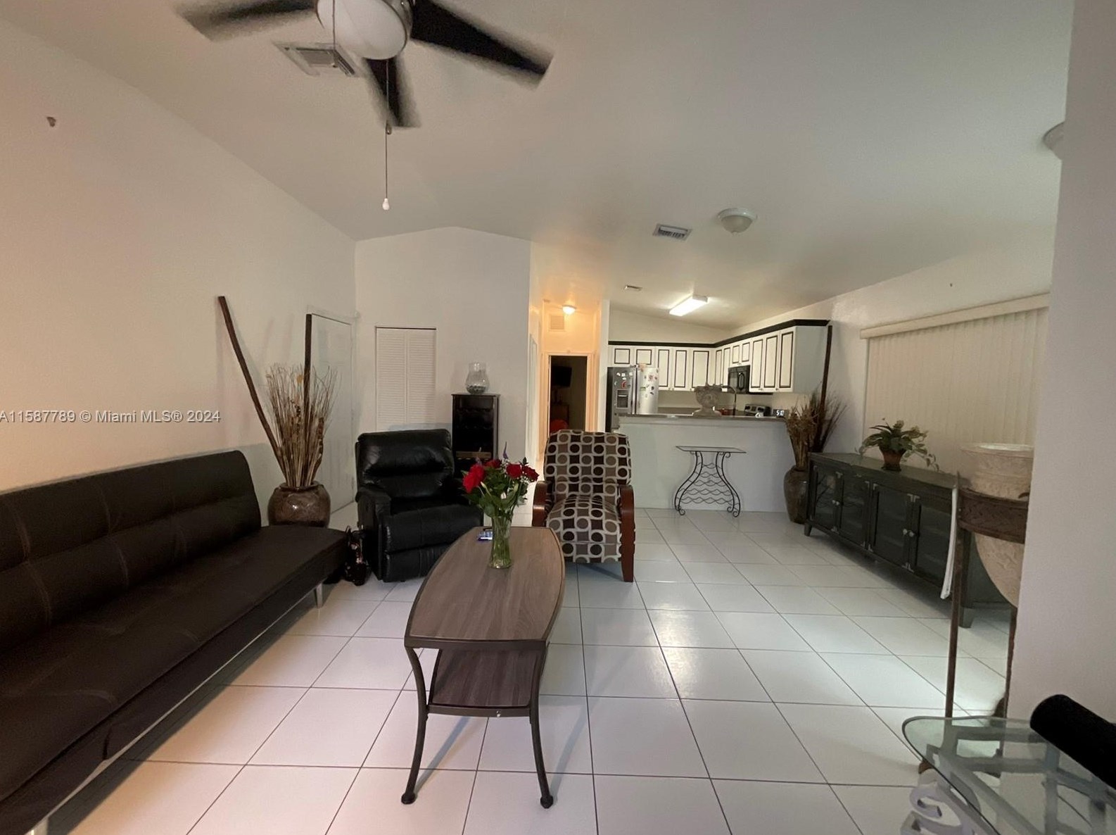 2220 Cody St, Hollywood FL 33021-2139 exterior