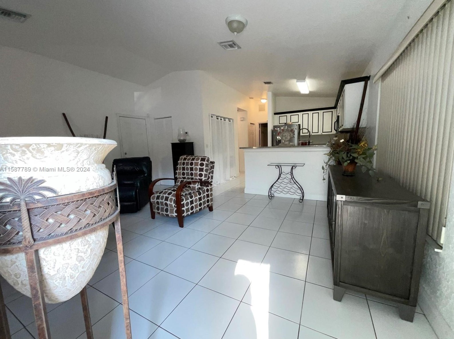 2220 Cody St, Hollywood FL 33021-2139 exterior